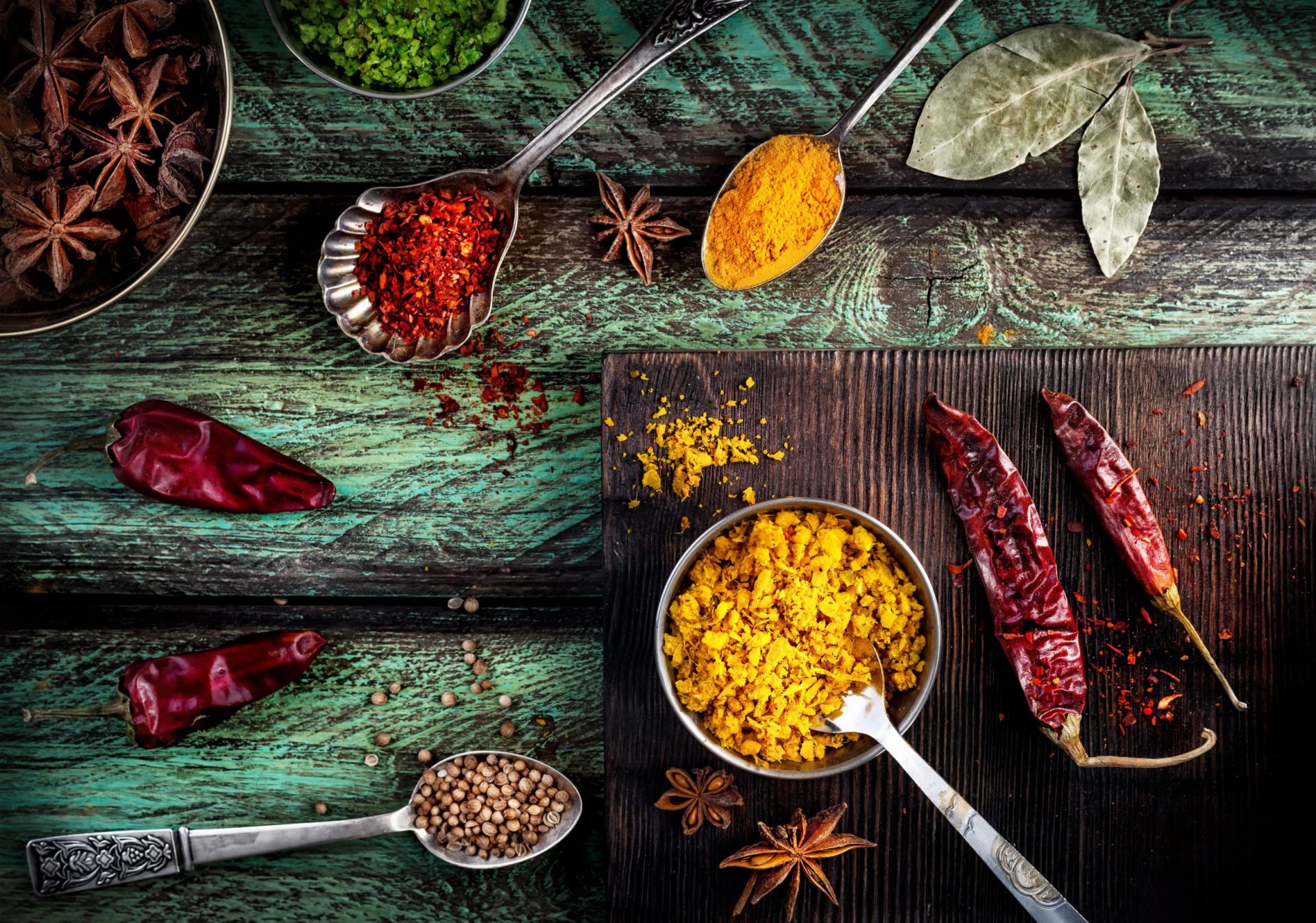 Life of spice : Tower Revue