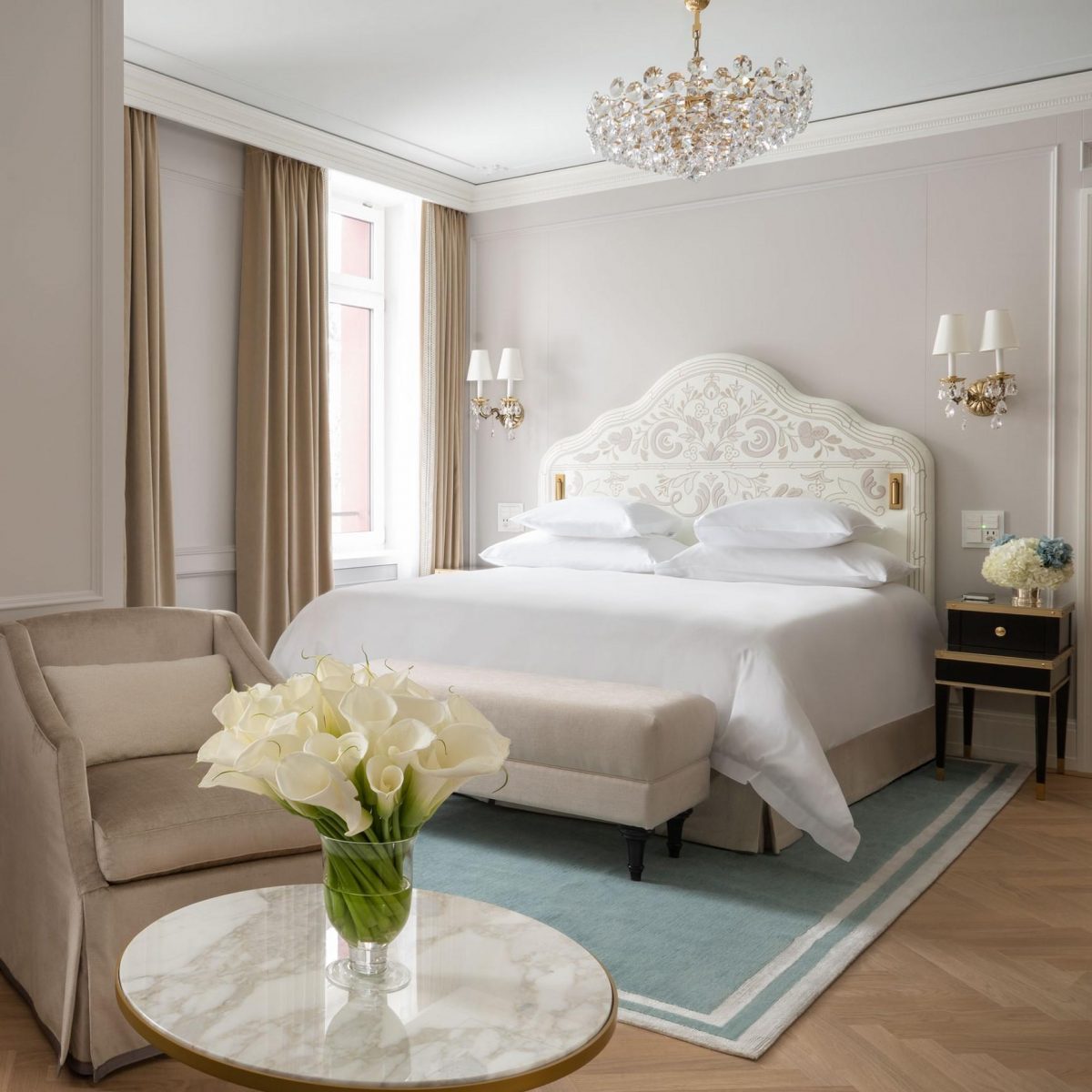 Die Zimmer im Badrutt's Palace Hotel sind farblich so gestaltet, dass sie einen erholsamen Schlaf fördern