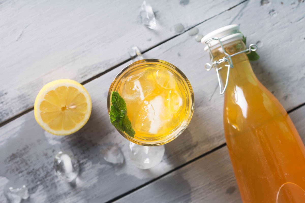 Kombucha drink with lemon and mint