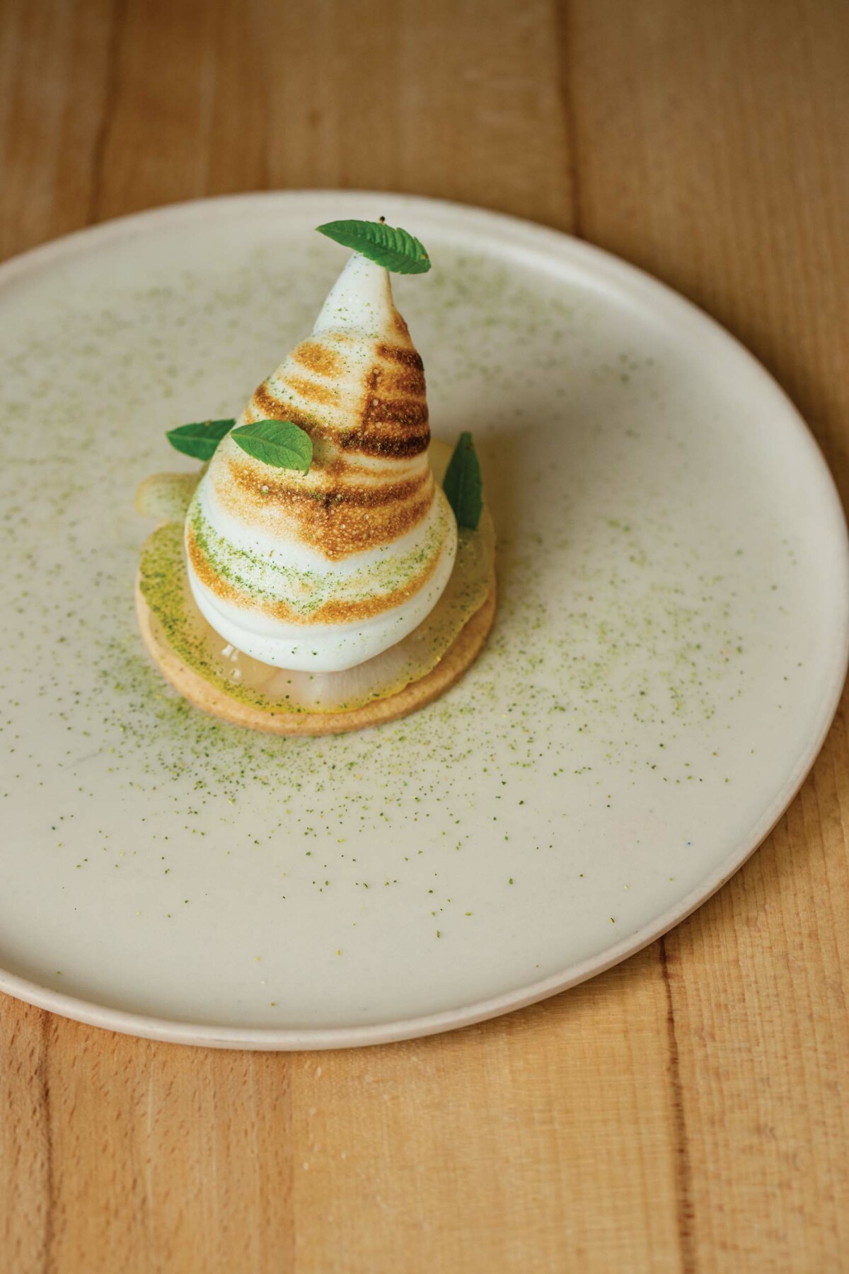 Fine dining meringue dessert